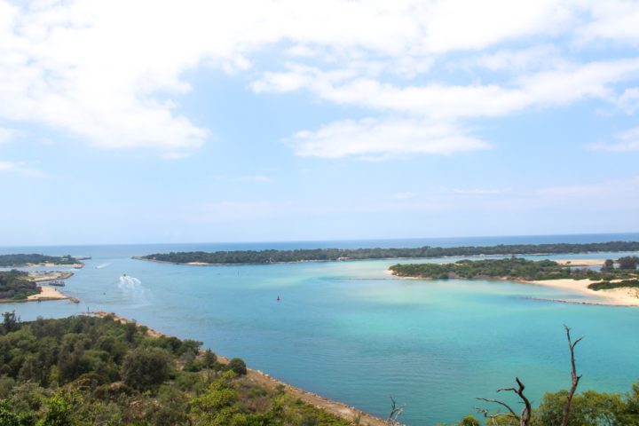 Travel Guide: Lakes Entrance, Australia